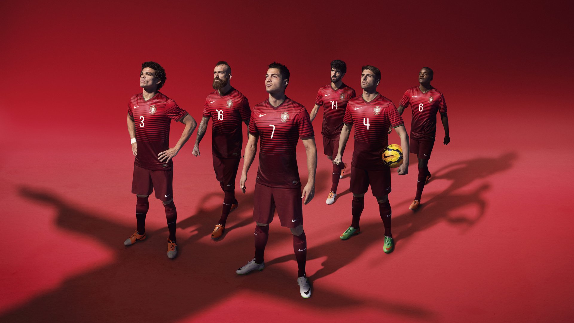 爱游戏官网-詹姆斯带领球队完成逆转锁定季后赛，詹姆斯转了多少次队